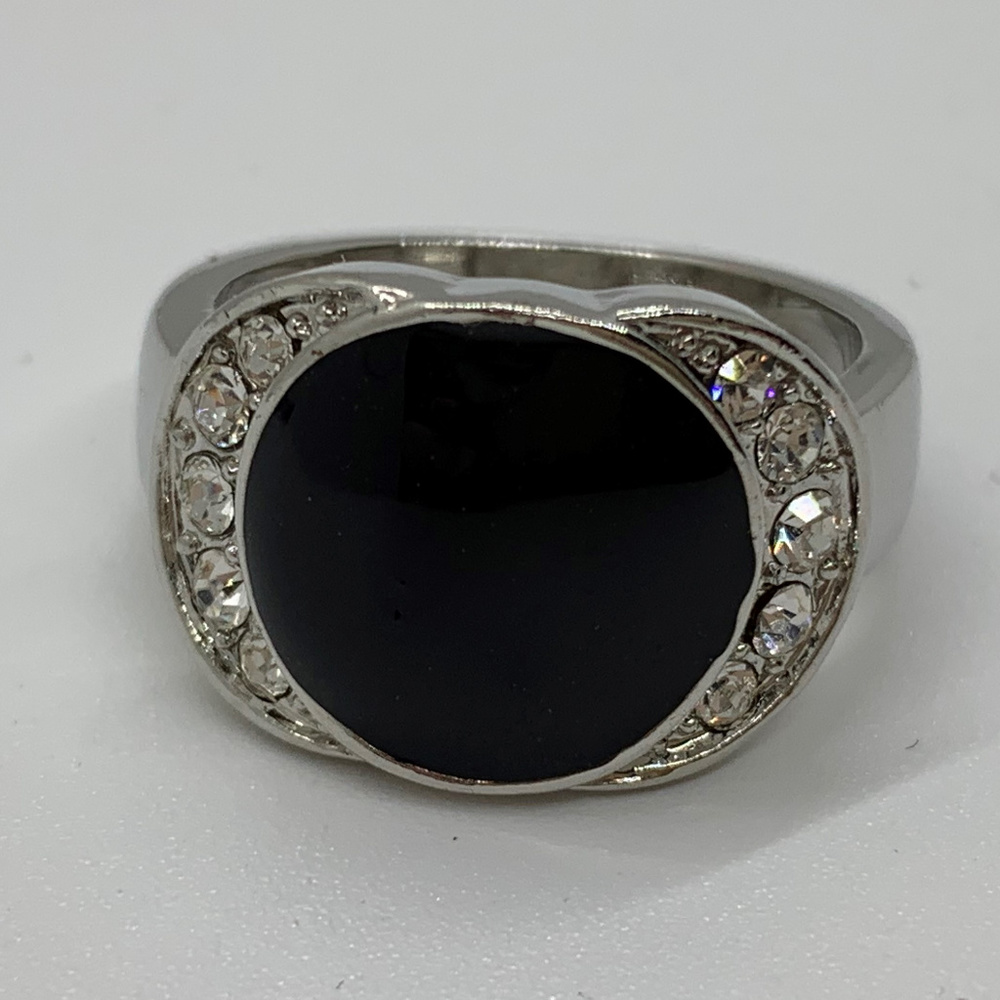 Silver Ring with Black Onyx Stone Size 8 NEW